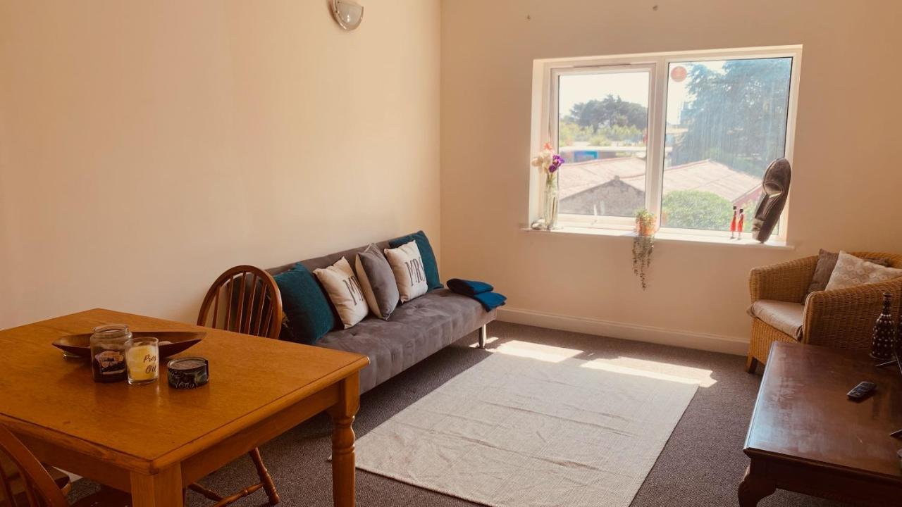 Sea Breeze Apartments Porthcawl Eksteriør billede
